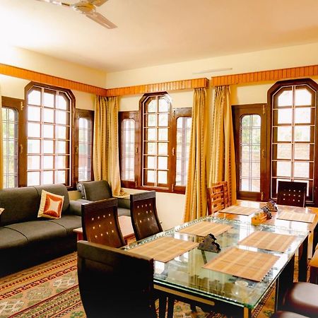 Hotel Peaceful Mornings Srinagar Exterior foto